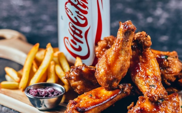 CHICKEN WINGS COMBO (WINGS, FRIES, DRINK WITH YOUR CHOICE OF FLAVOUR)